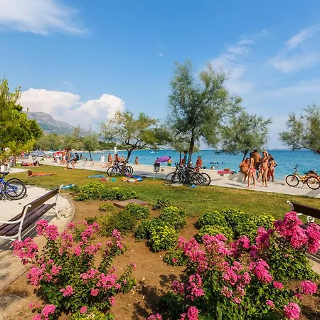 Apartment With Parking Space Kastel Stari, - 24752