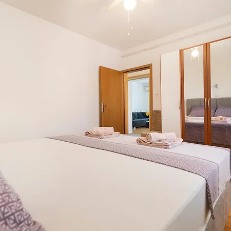 With Parking Space Kastel Stari, - 24752 *